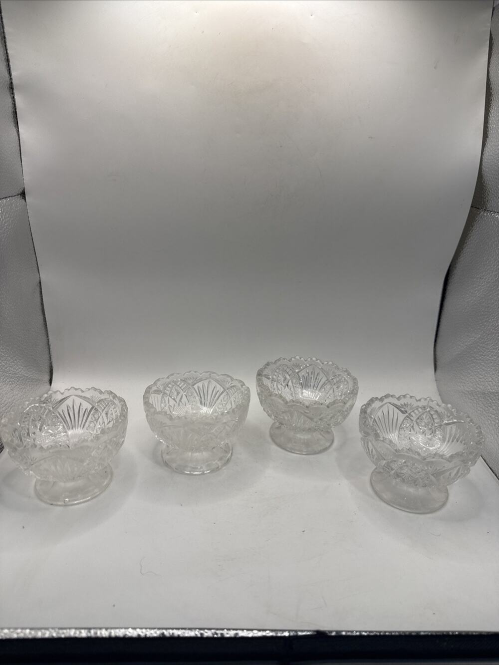 Vintage Set of 4 Footed Glass Dessert Berry Bowls Starburst Fan Pattern 4” *